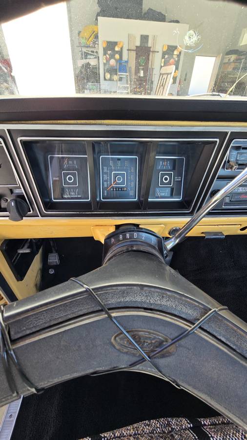 Ford-f-100-custom-1975-yellow-4