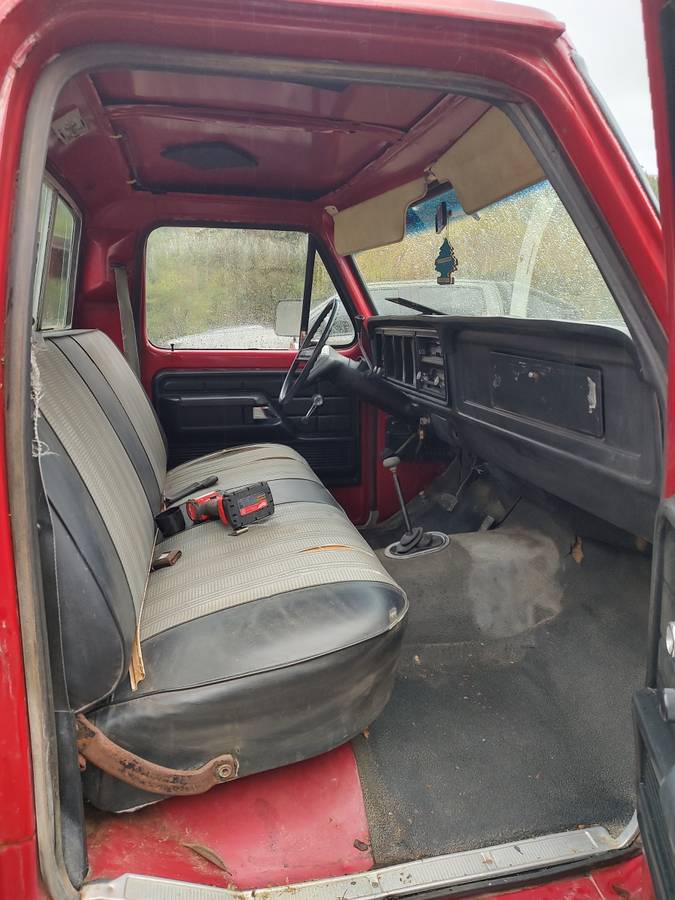 Ford-f-150-1979-red-1