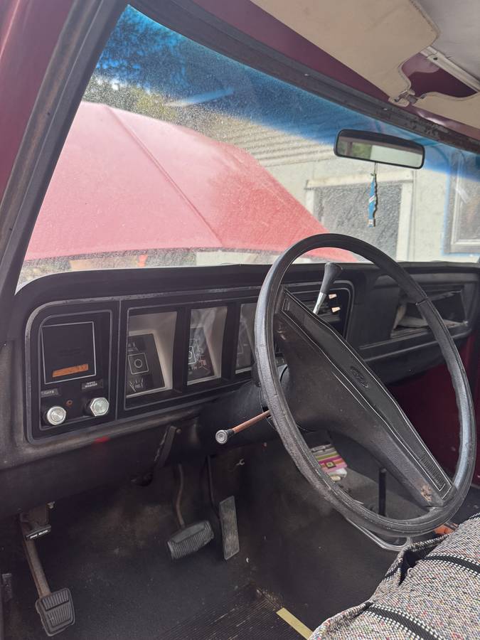 Ford-f-150-1979-red-3