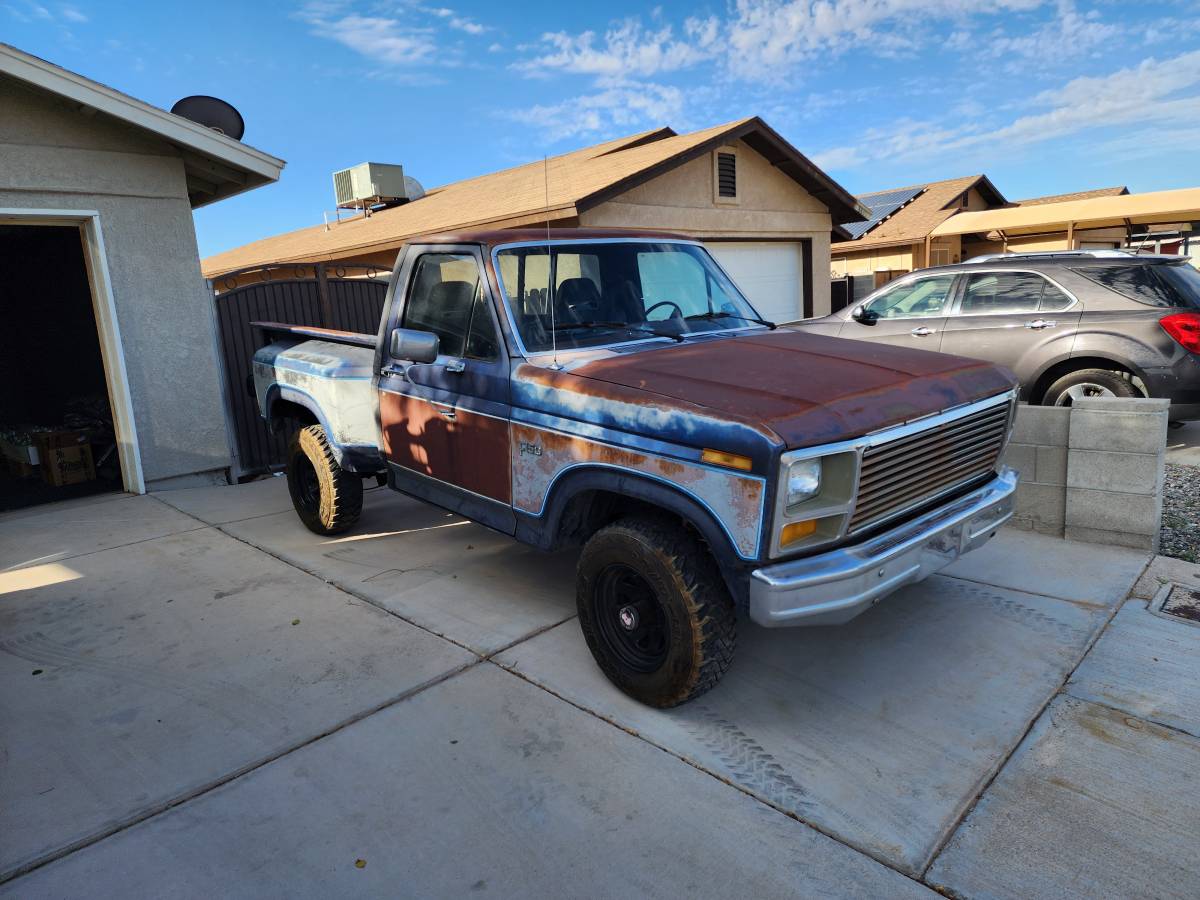 Ford-f-150-1984-10