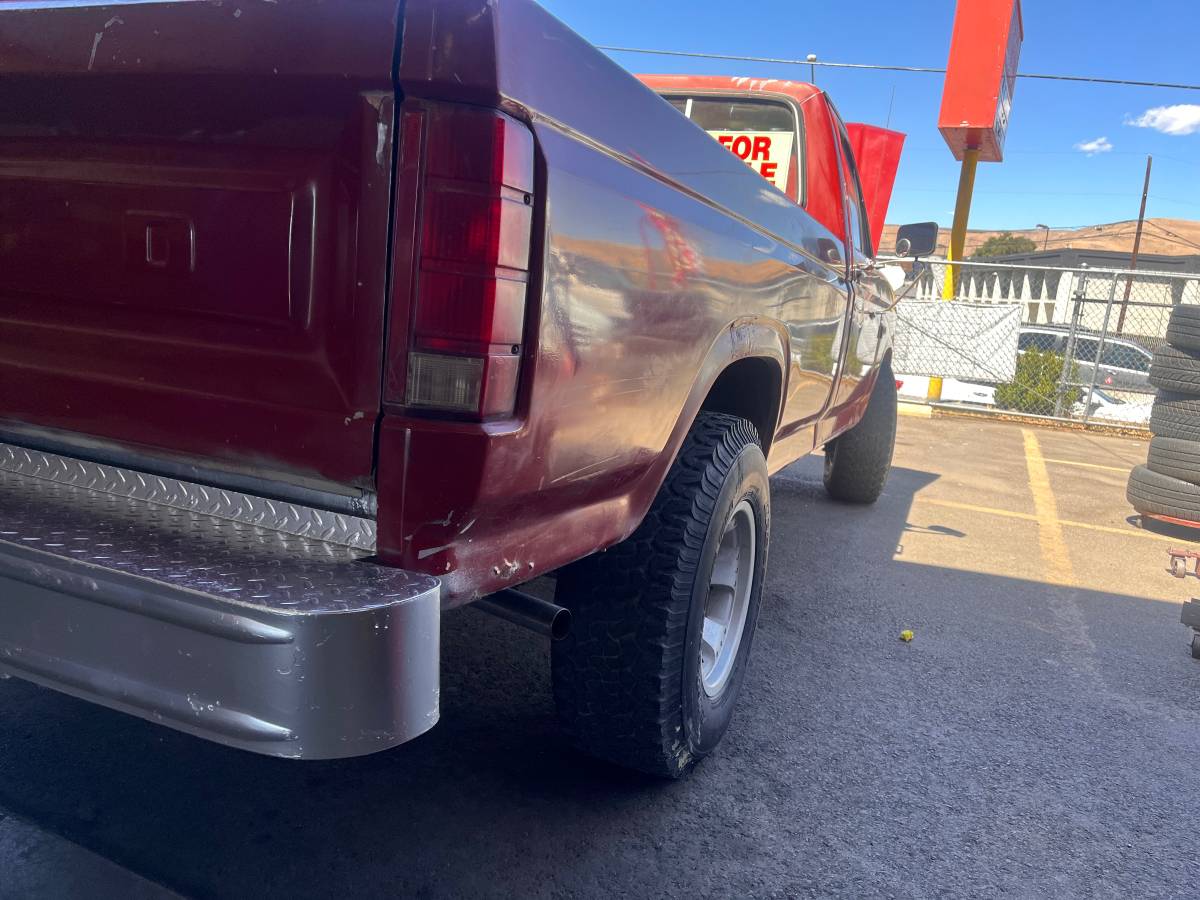 Ford-f-150-1984-4