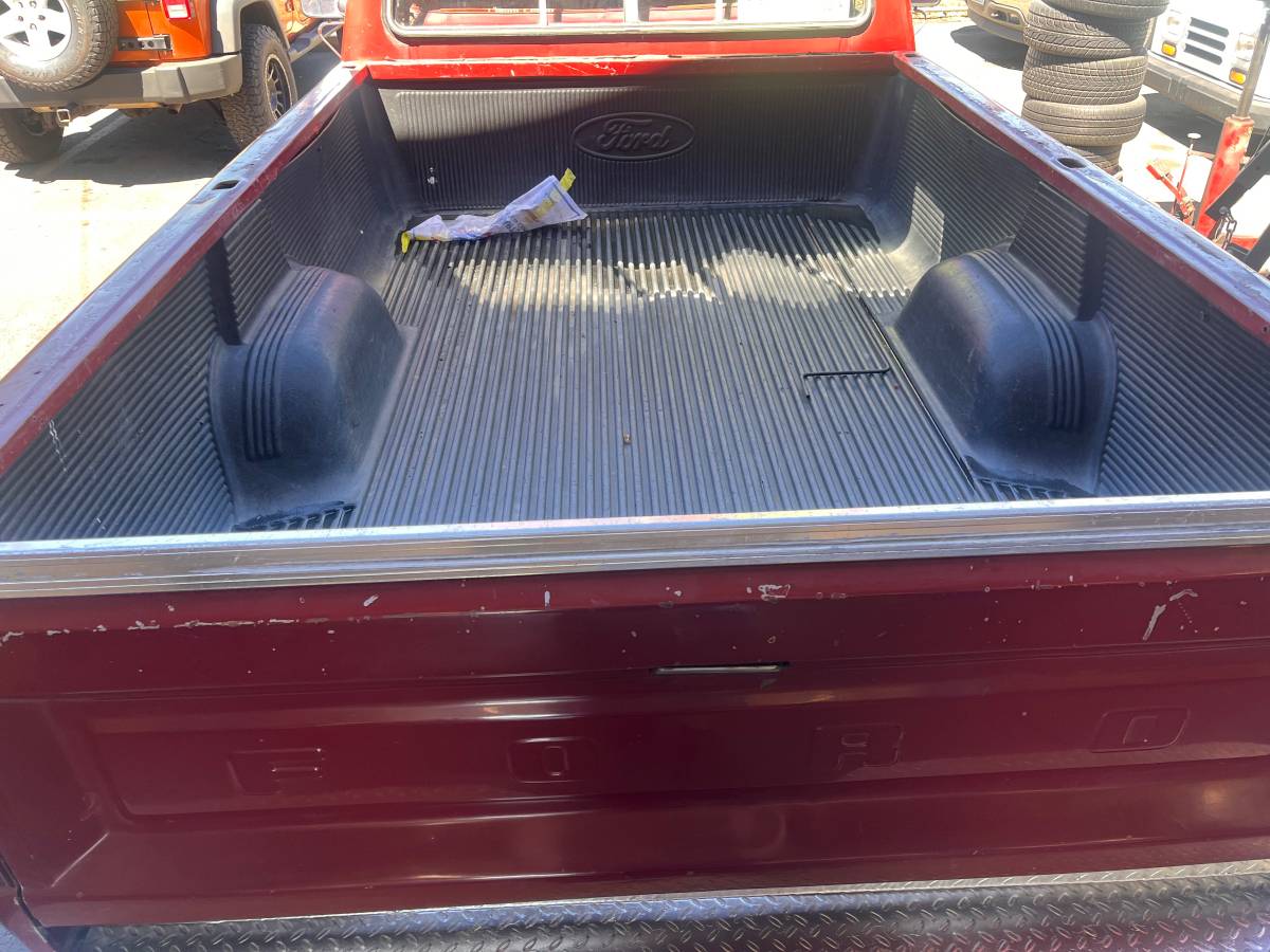 Ford-f-150-1984-6