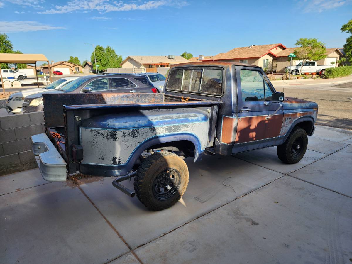 Ford-f-150-1984-8