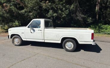 Ford-f-150-1984-white