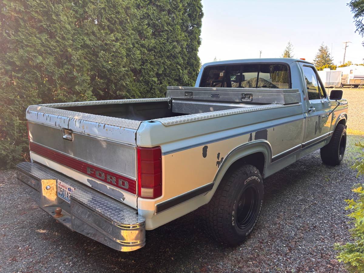 Ford-f-150-1986-blue-14