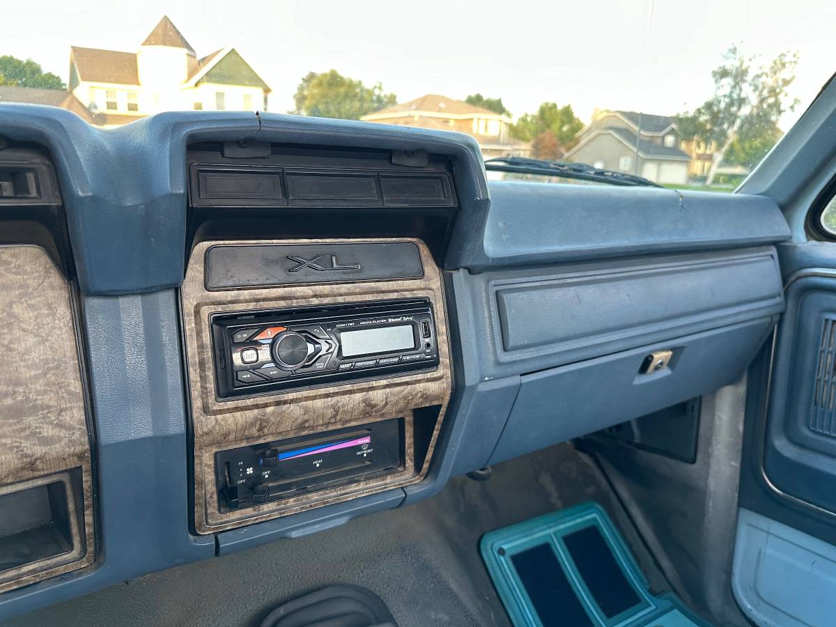 Ford-f-150-1986-blue-7