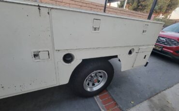 Ford-f-150-1989-white-4