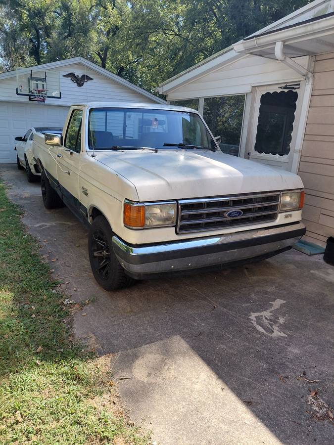 Ford-f-150-1991-white-1