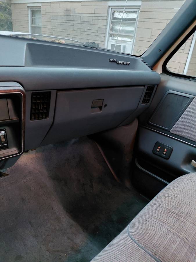 Ford-f-150-1991-white-14