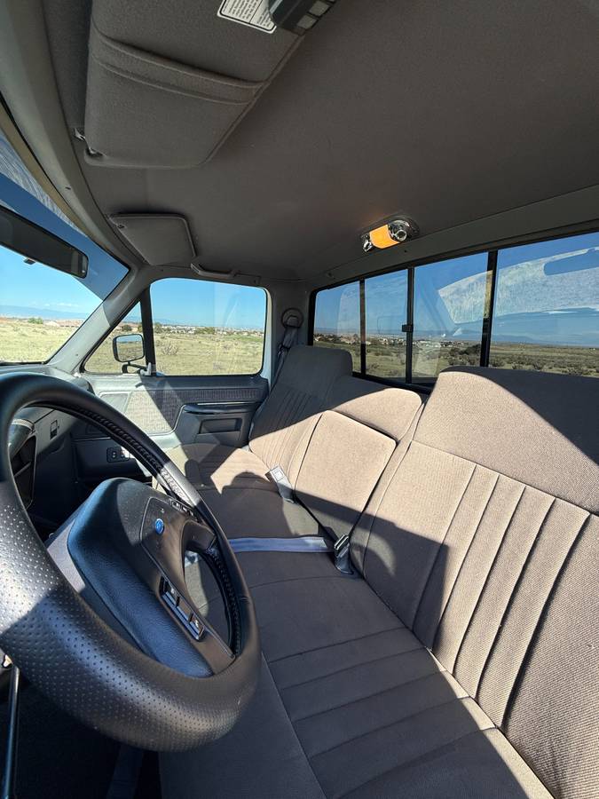 Ford-f-150-1991-white-9