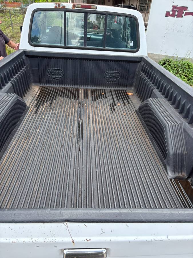 Ford-f-150-1995-white-4
