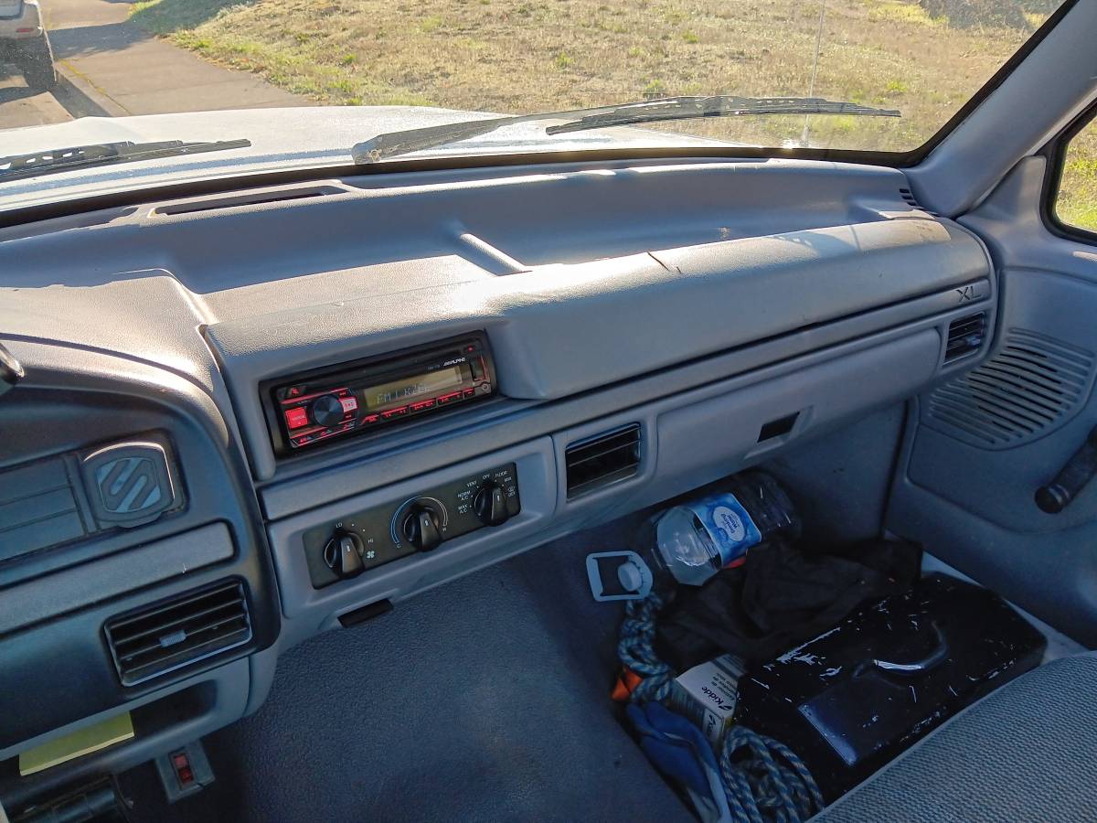 Ford-f-150-1995-white-9