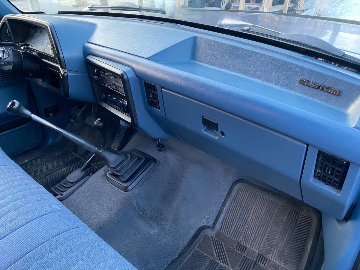 Ford-f-150-4wd-long-bed-1988-blue-3