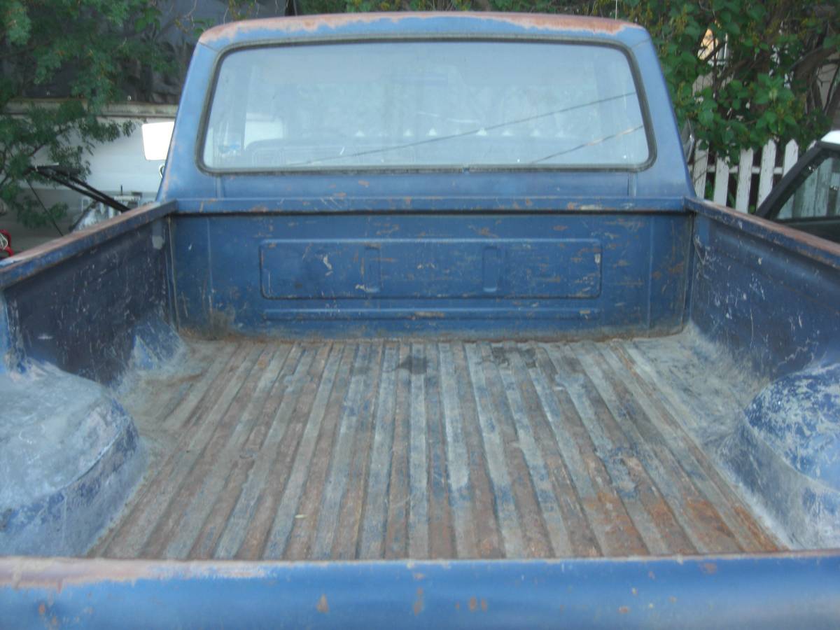 Ford-f-150-custom-1978-blue-7