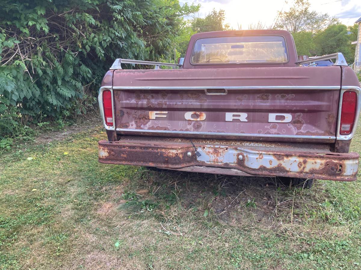 Ford-f-150-ranger-1979-red-15