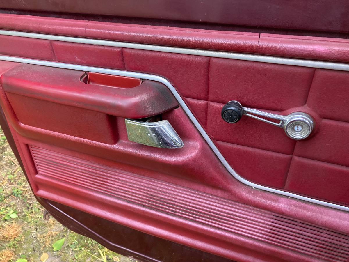Ford-f-150-ranger-1979-red-7