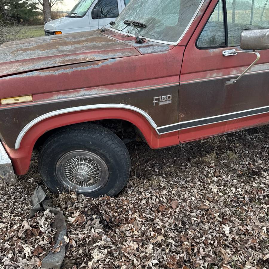 Ford-f-150-truck-1986-red-14