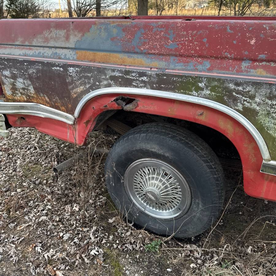 Ford-f-150-truck-1986-red-2