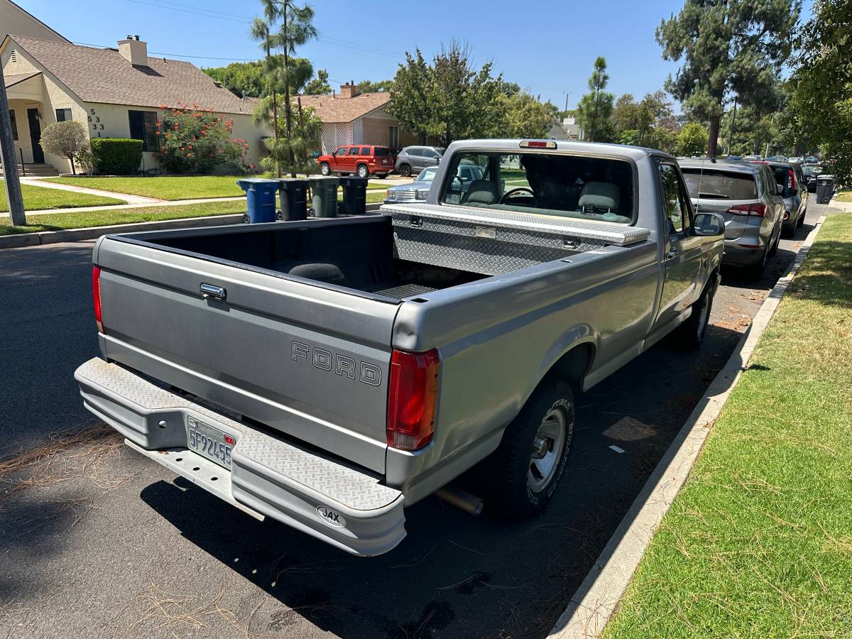 Ford-f-150-xl-1995-silver-1