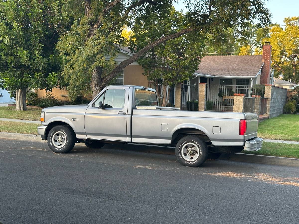 Ford-f-150-xl-1995-silver