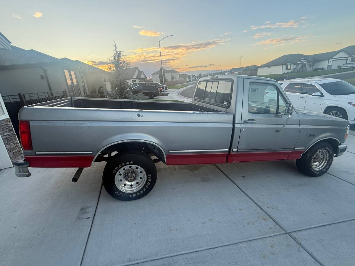 Ford-f-150-xlt-1994-silver-1