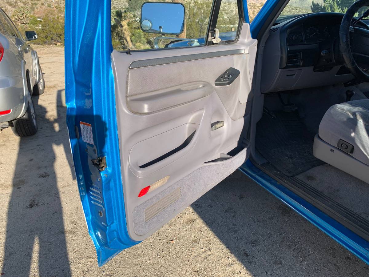 Ford-f-150-xlt-4x4-1995-blue-16