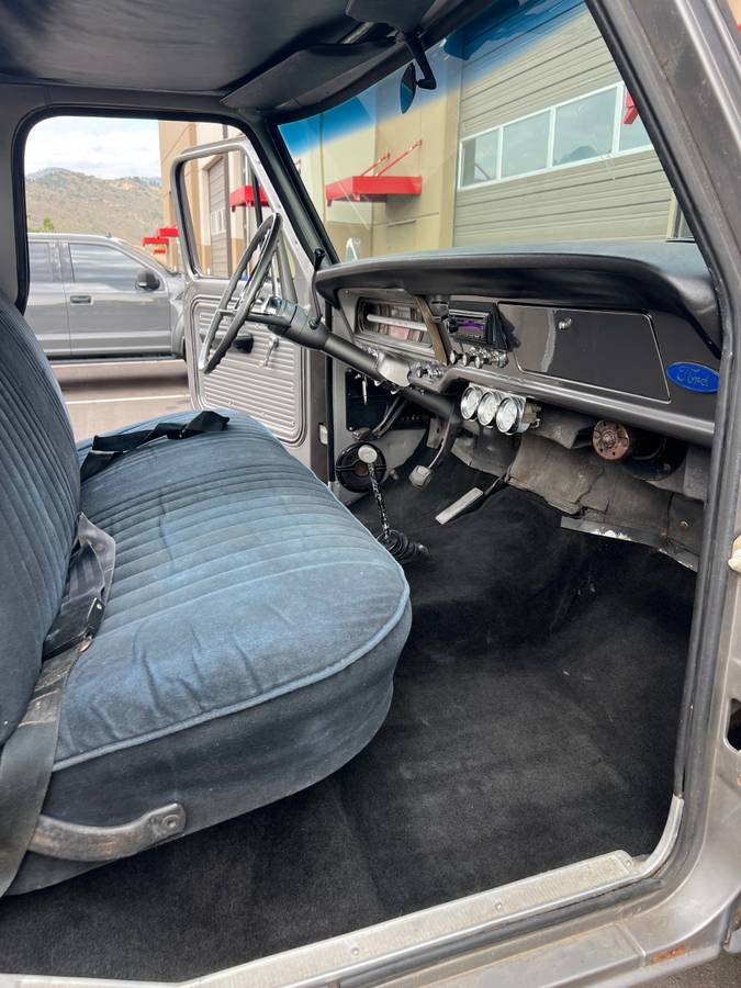 Ford-f-250-1967-silver-7