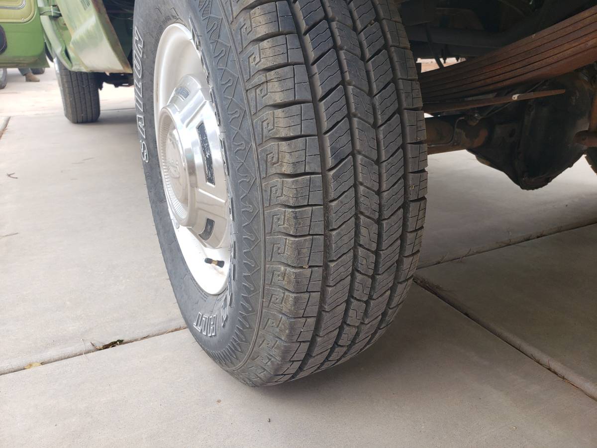 Ford-f-250-1972-green-6
