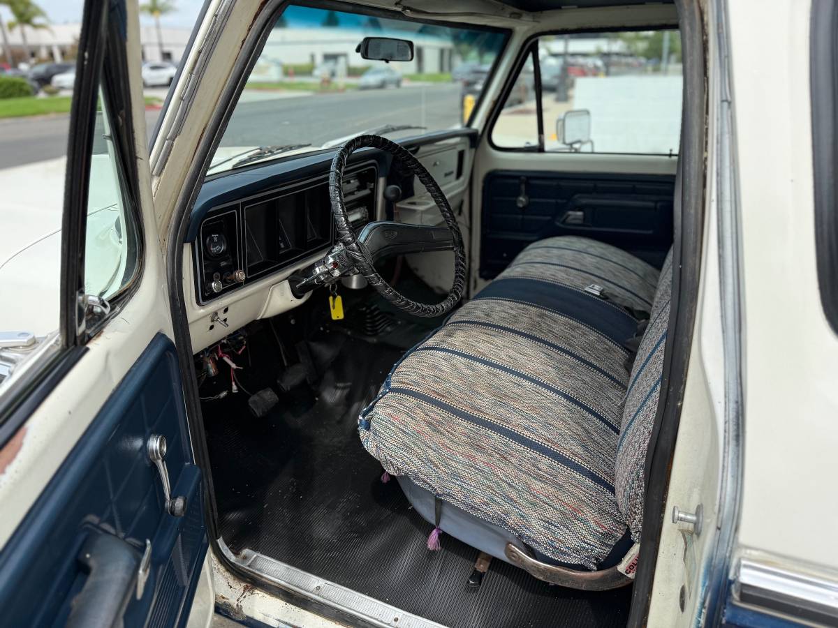 Ford-f-250-1975-10