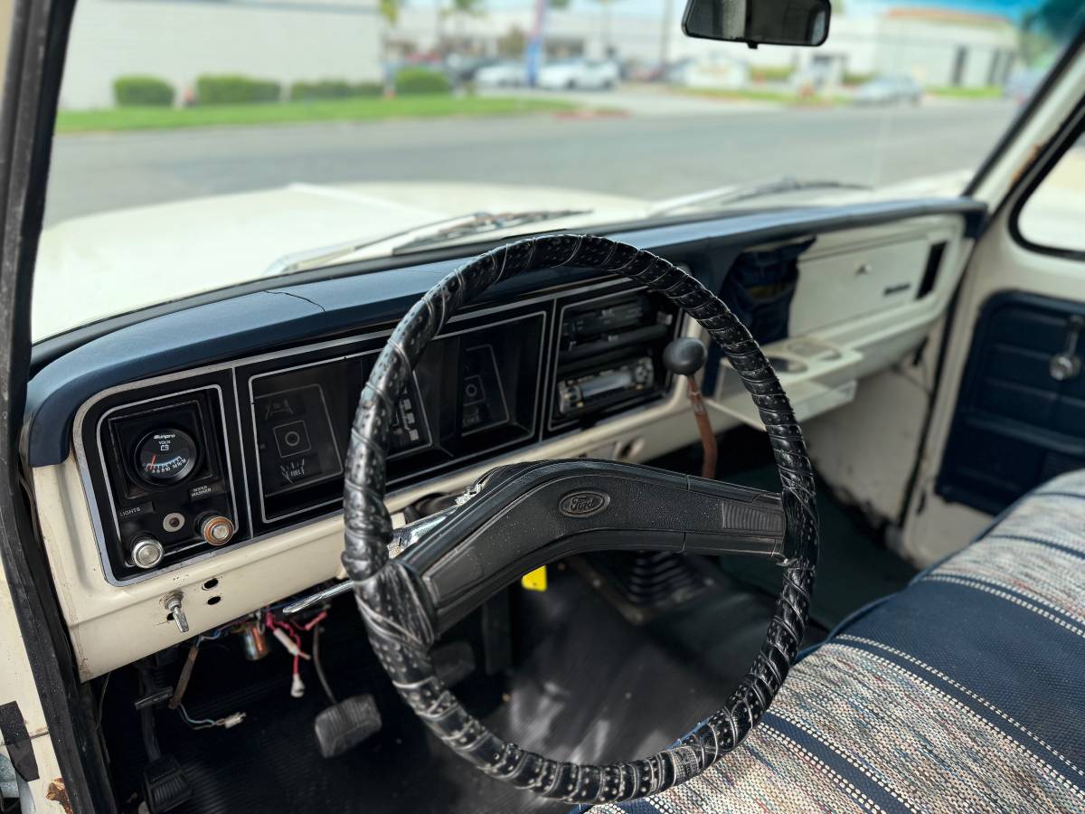 Ford-f-250-1975-2