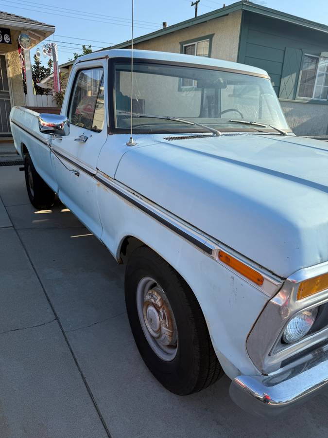 Ford-f-250-1976-blue-1