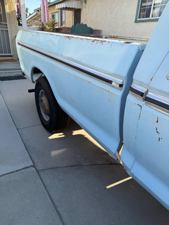 Ford-f-250-1976-blue-2
