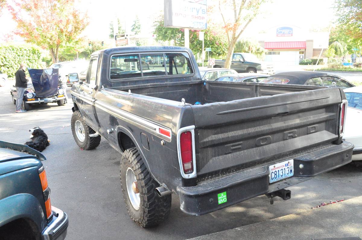 Ford-f-250-1977-black-1