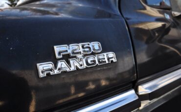 Ford-f-250-1977-black-4