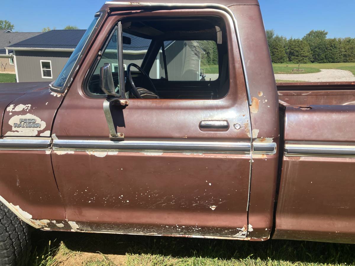 Ford-f-250-1978-brown-12