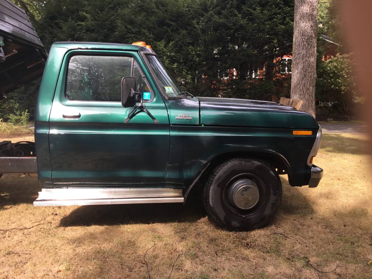 Ford-f-250-1978-green-11
