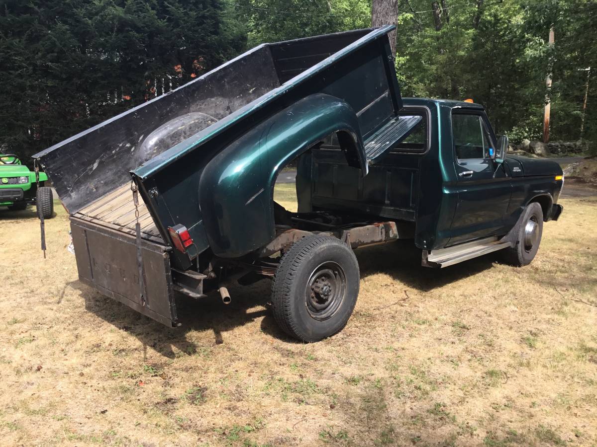Ford-f-250-1978-green-9