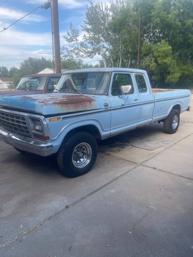 Ford-f-250-1979-blue-4