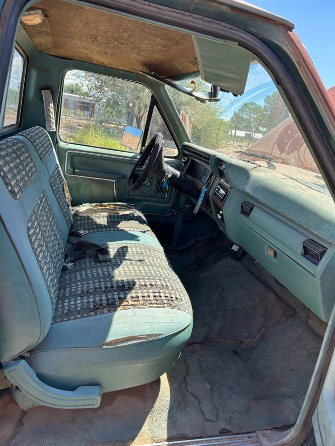 Ford-f-250-1982-green-3