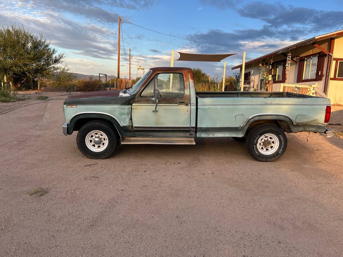 Ford-f-250-1982-green-6