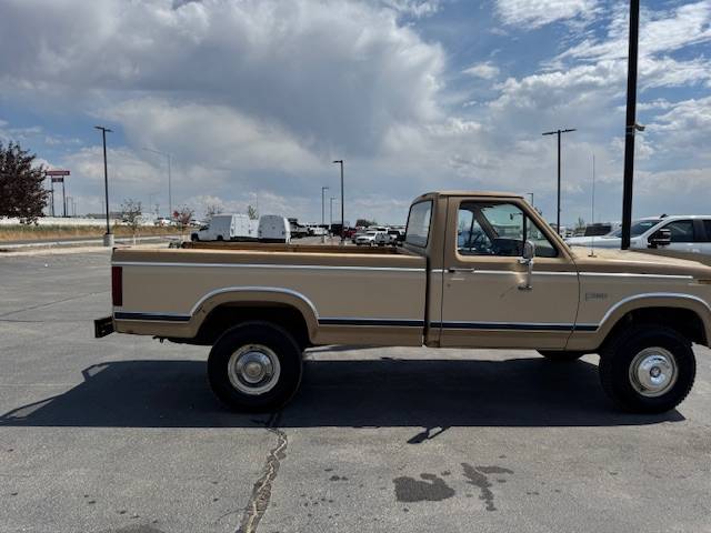 Ford-f-250-1984-blue-13