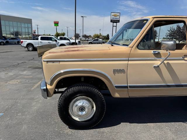 Ford-f-250-1984-blue