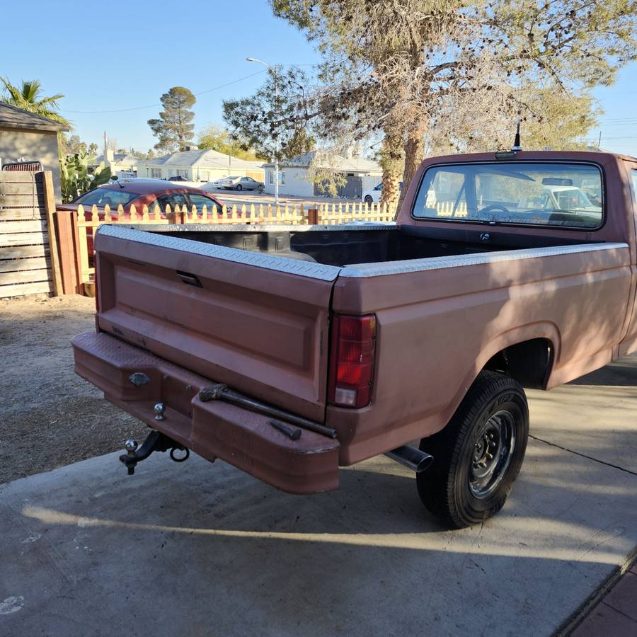 Ford-f-250-1984-brown-2