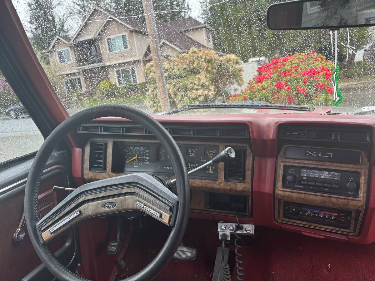 Ford-f-250-1986-black-5
