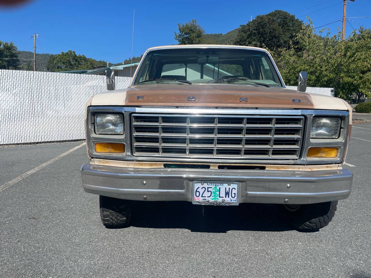 Ford-f-250-1986-brown-2