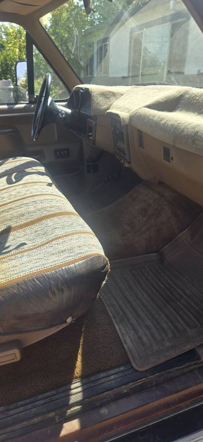 Ford-f-250-1987-brown-1