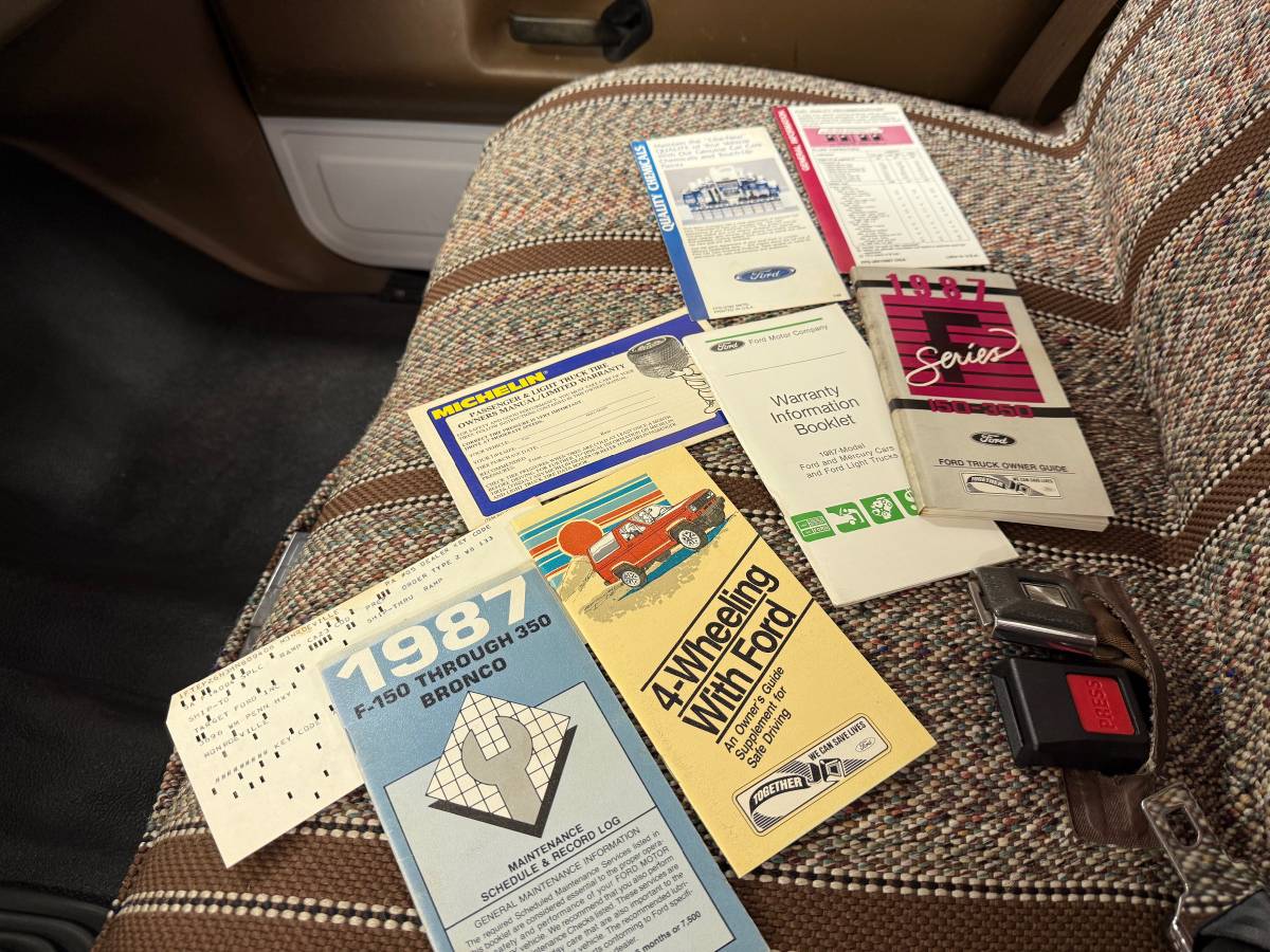 Ford-f-250-1987-white-15