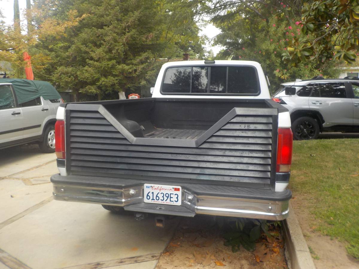 Ford-f-250-1993-white-1