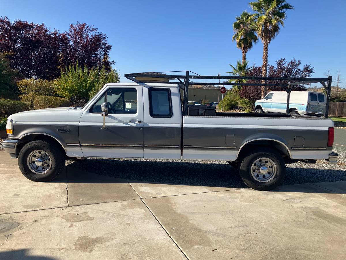 Ford-f-250-1993-white-1
