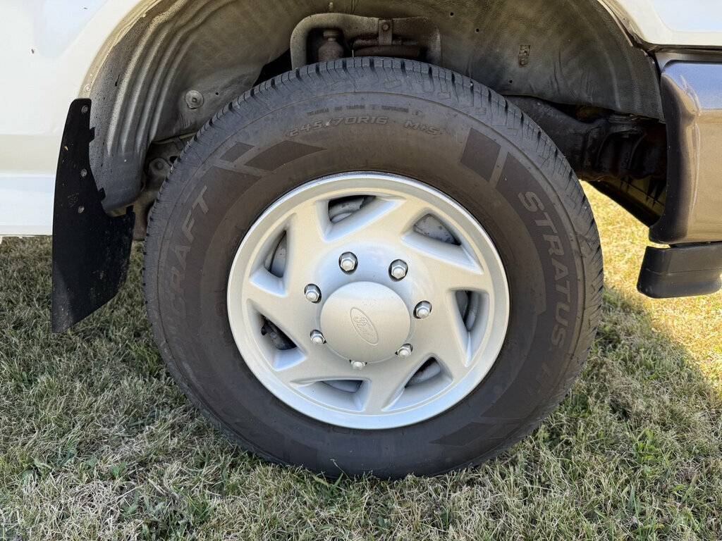 Ford-f-250-1995-white-2